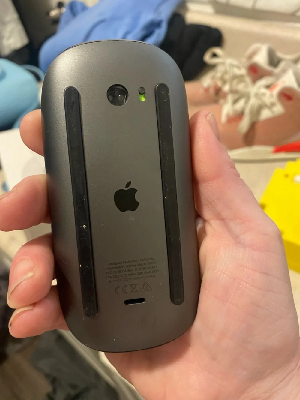 Apple Magic Mouse - Black Gloss Finish